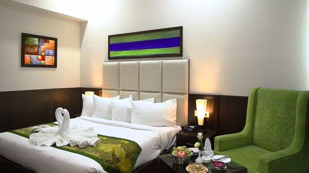 Country Inn Amritsar Exterior photo